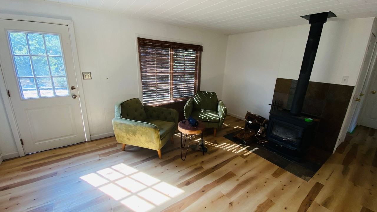 91 Decker Ln - Photo 3 of 16