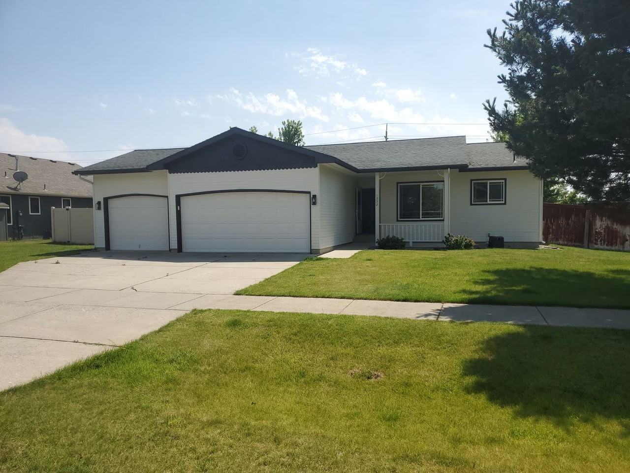 1332 W Starling Ave - Photo 2 of 19