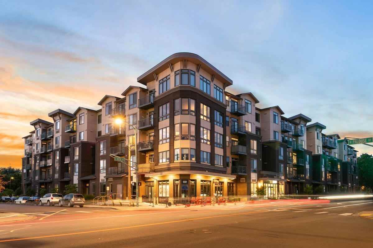 327 E Rose St - Photo 5 of 42