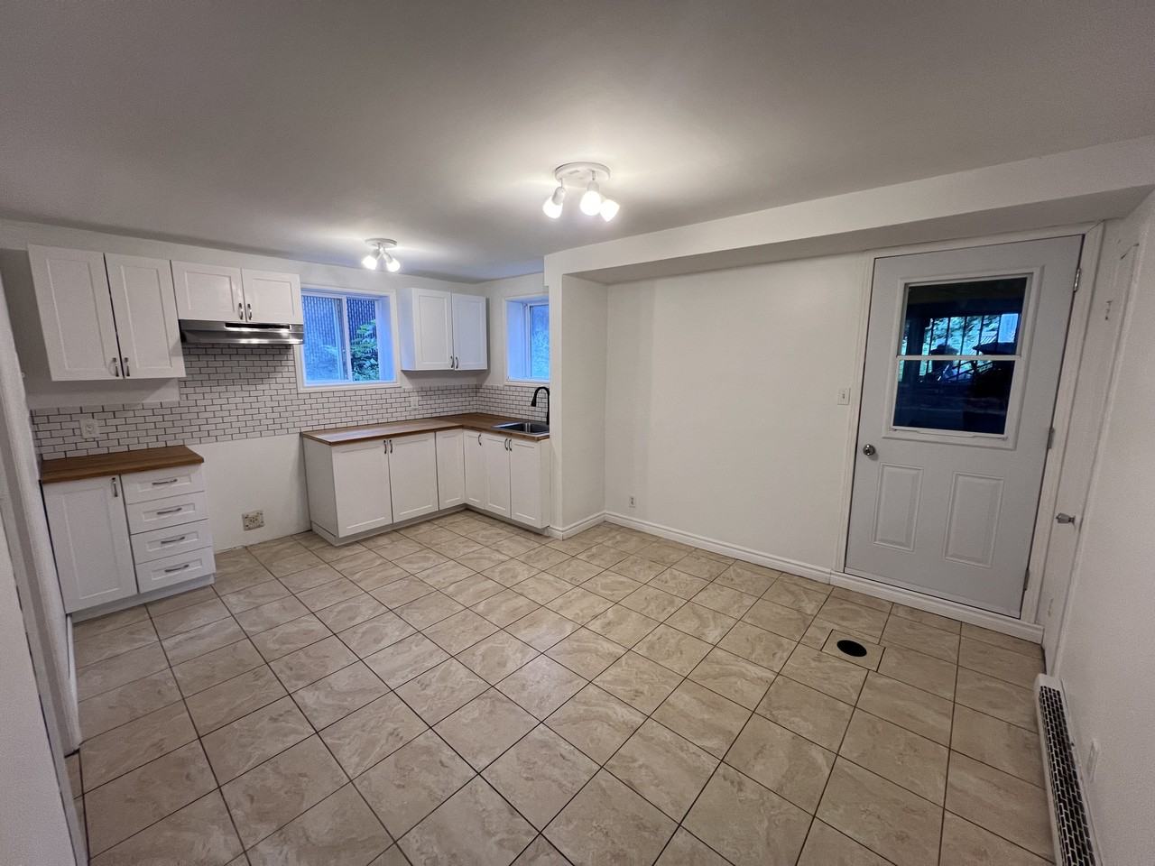 2064 Rue De Lorimier - Photo 2 of 12