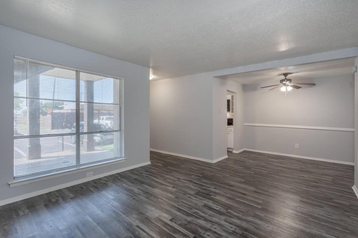 805 Central Dr - Photo 2 of 24