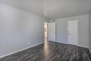 805 Central Dr - Photo 1 of 1
