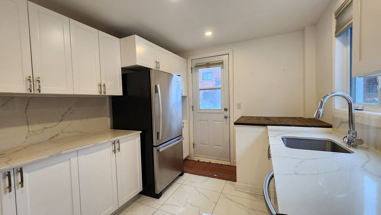 446 Avenue Paquin - Photo 3 of 14