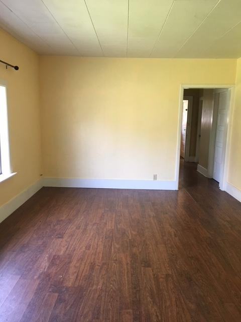 328 Ne Alder St - Photo 2 of 15