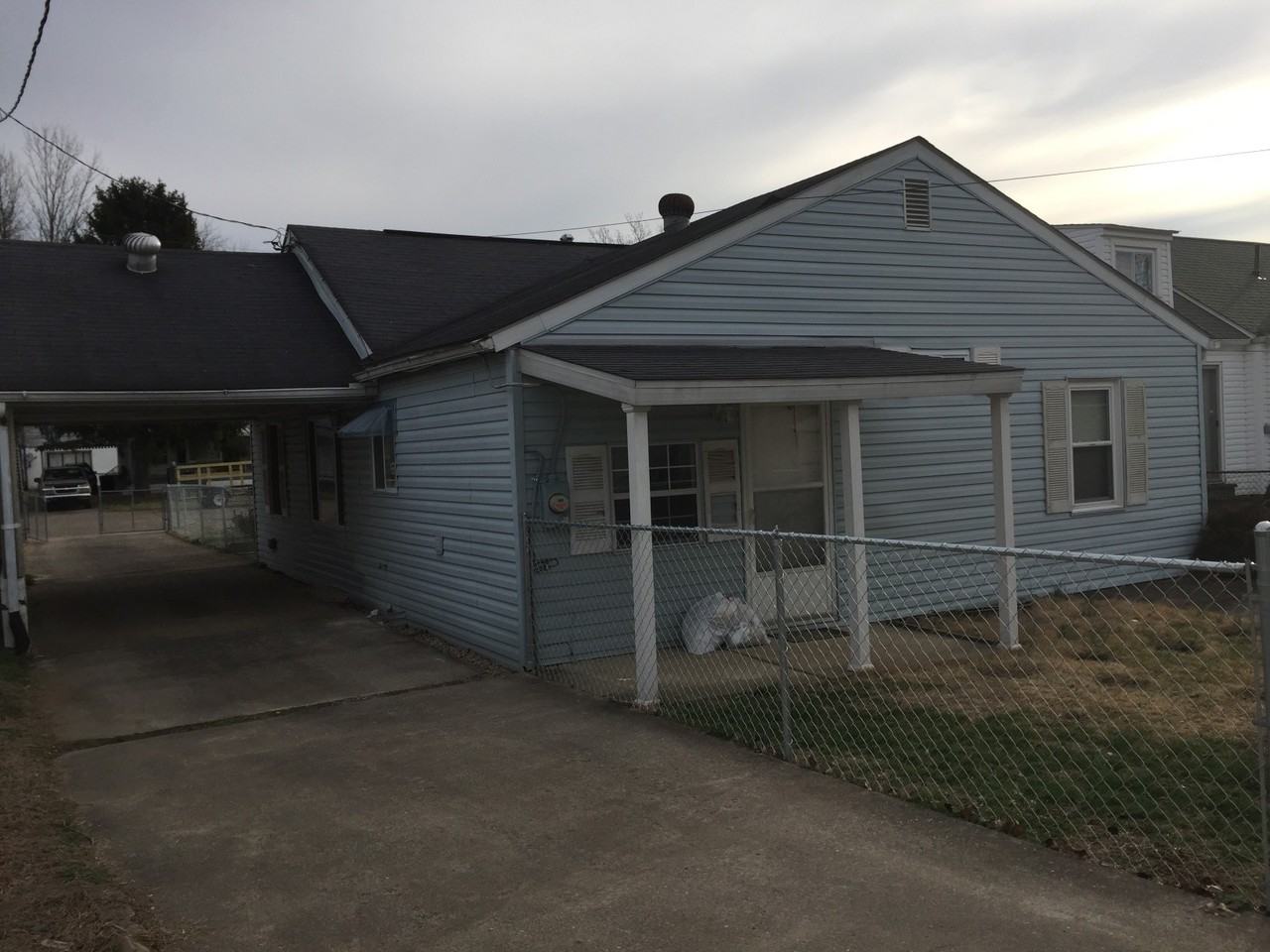 213 Virginia Ave N - Photo 2 of 13