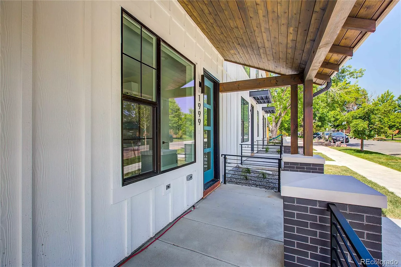 1999 S Lincoln St #1 - Photo 2 of 18