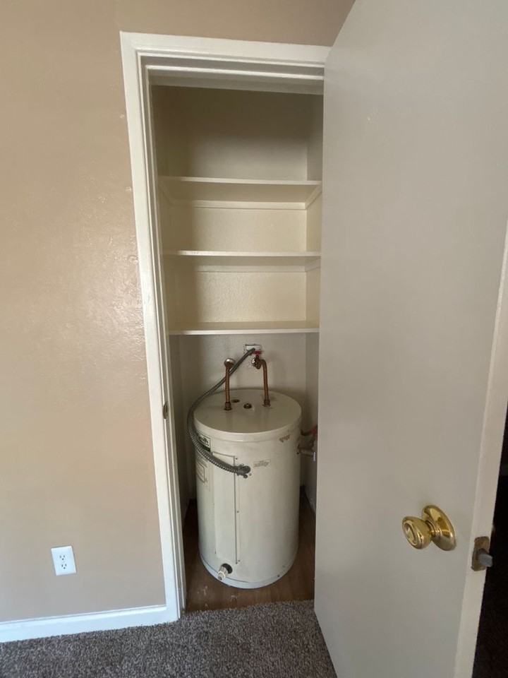 One Month Free !!!! - Photo 4 of 11