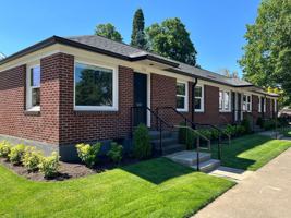 featured image of 7869 Se Milwaukie Ave