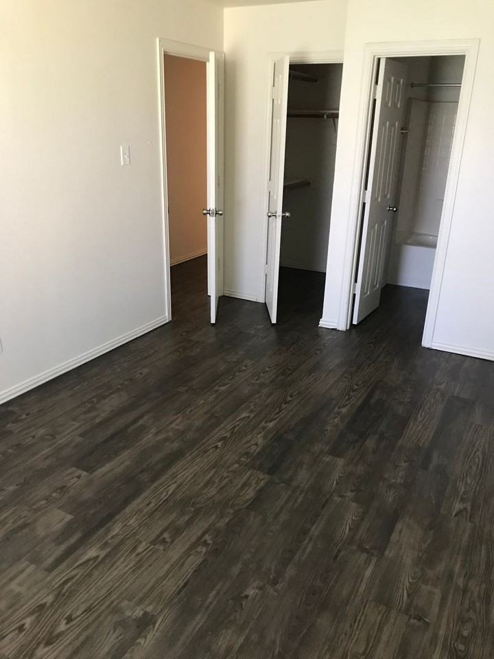 1913 Birdell St - Photo 2 of 16