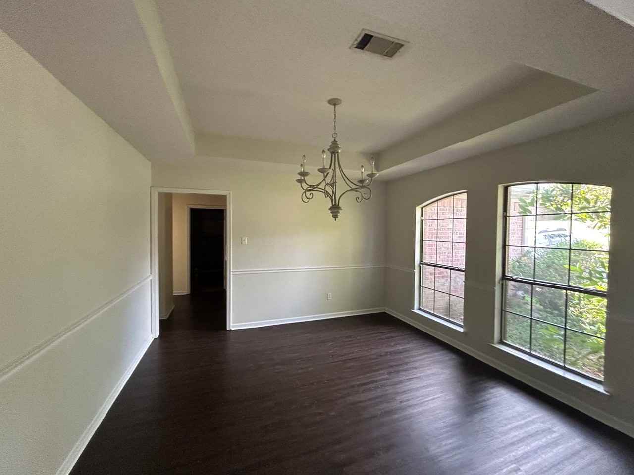 4073 Willow Glen Cir - Photo 3 of 20