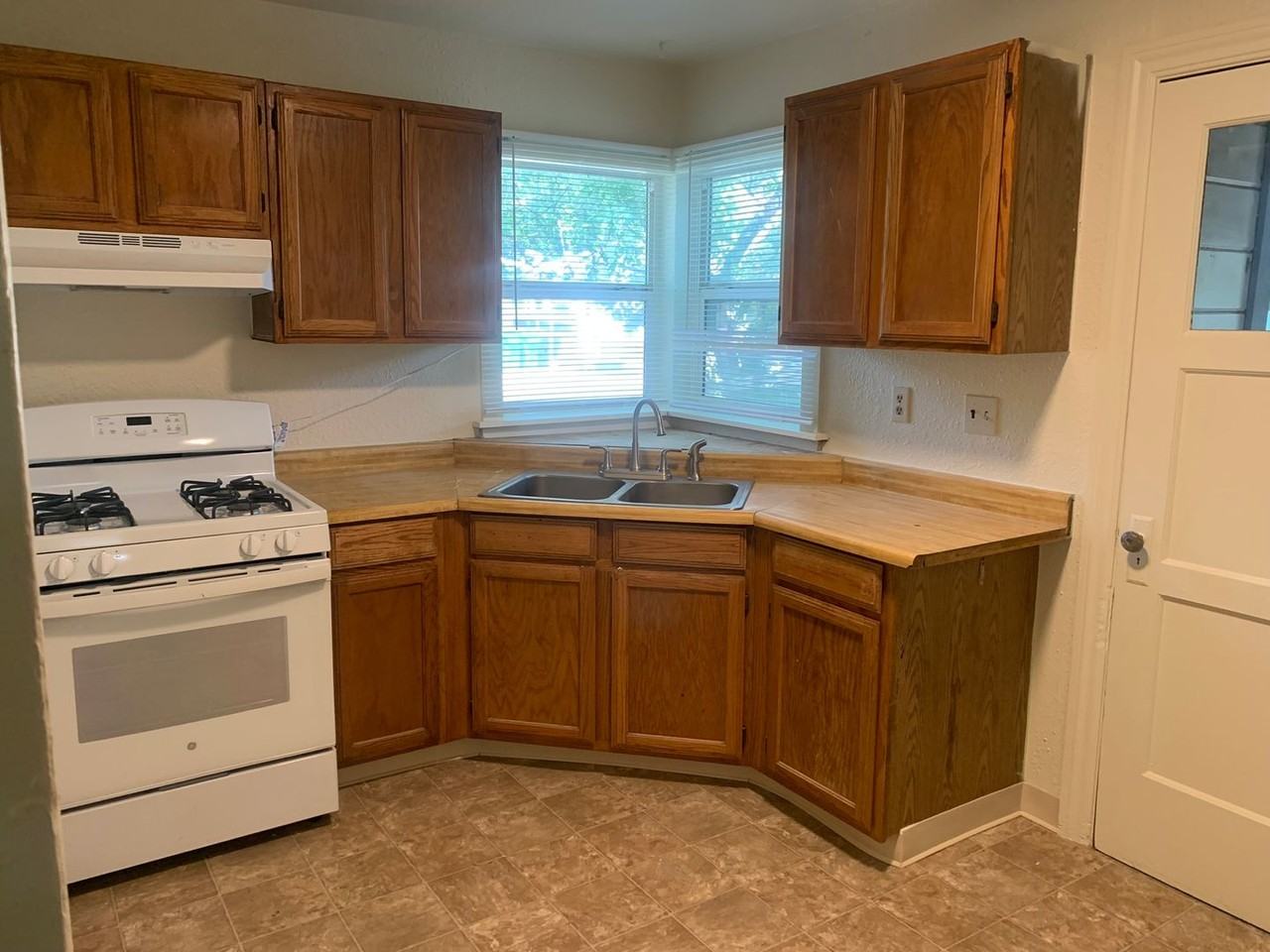 NW401-Brown, Julie Ann - Photo 3 of 8