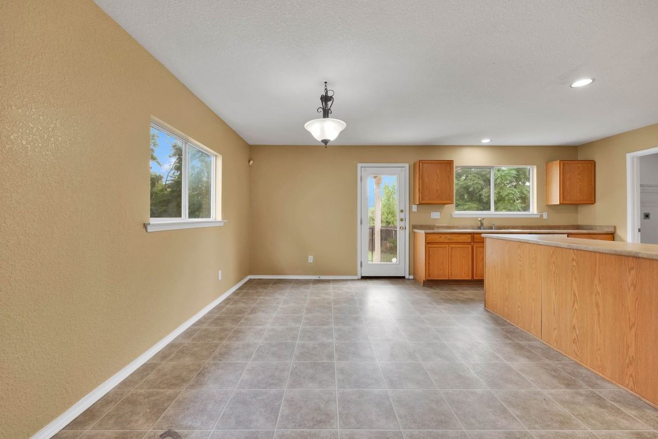 8811 Laguna Fls - Photo 6 of 21