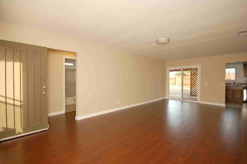 1528 Peacock Blvd - Photo 2 of 17