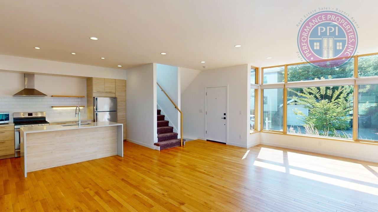 1014 Se 42nd Ave - Photo 5 of 26