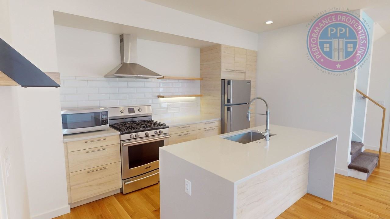 1014 Se 42nd Ave - Photo 6 of 26