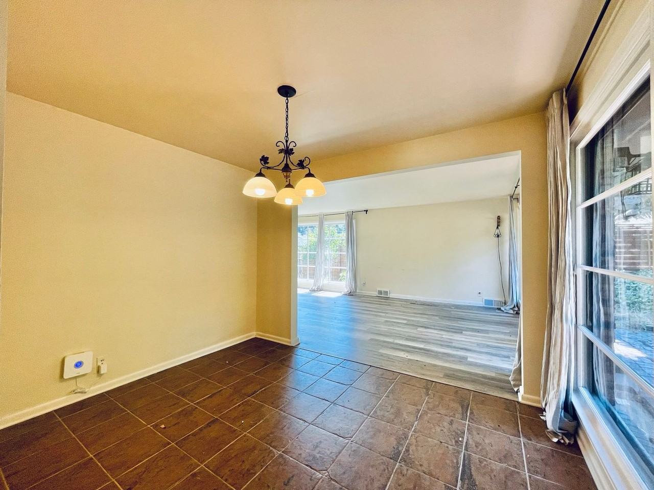 3233 Conkling Pl W - Photo 6 of 16