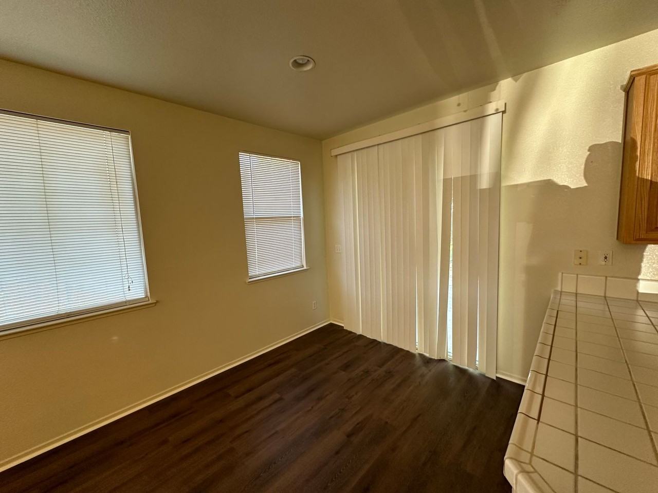 3090 Lanai Ct - Photo 4 of 13
