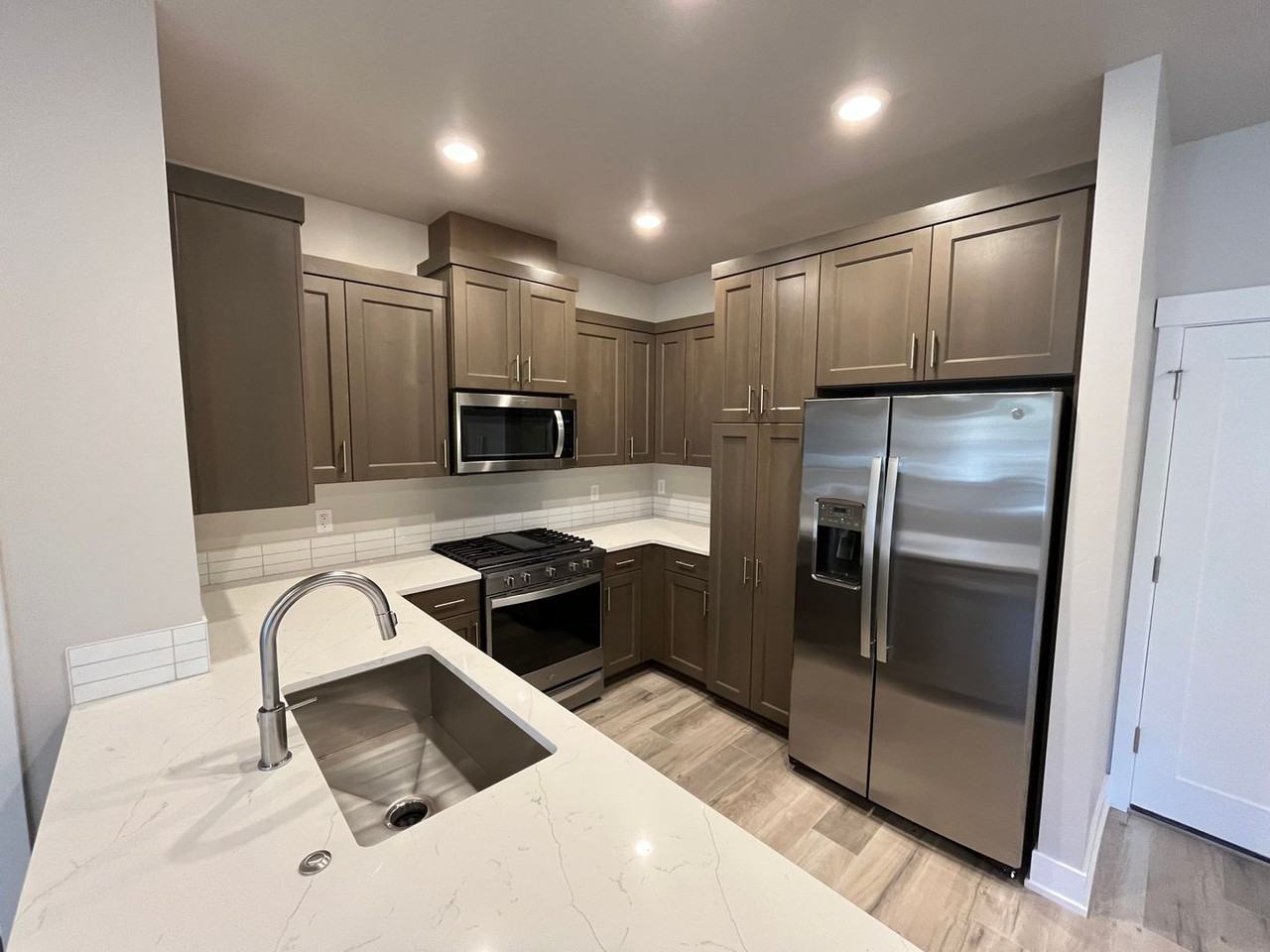 3024 Ne Terreo Pl #2 - Photo 7 of 21