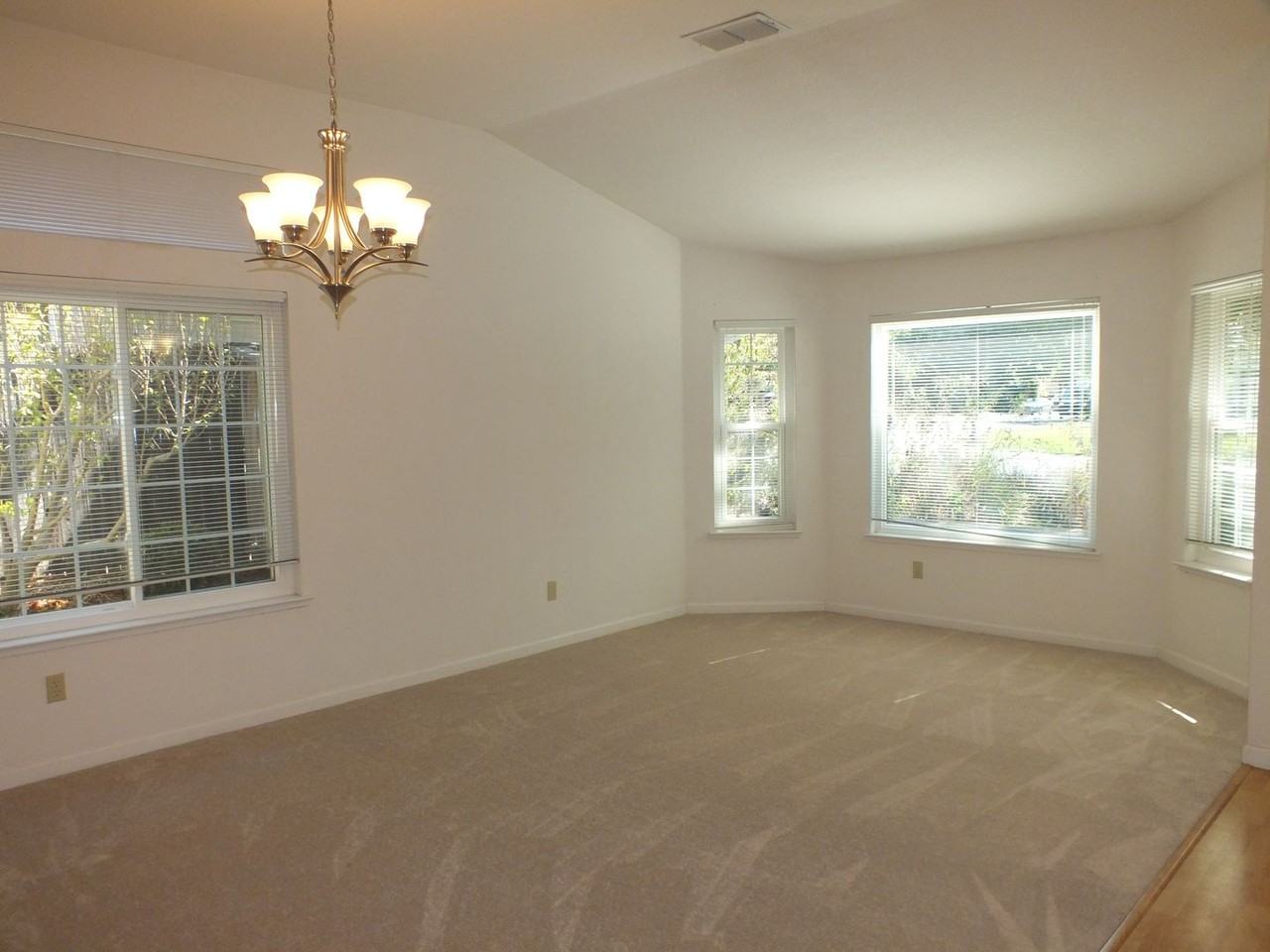 111 Hopfield Dr - Photo 2 of 16