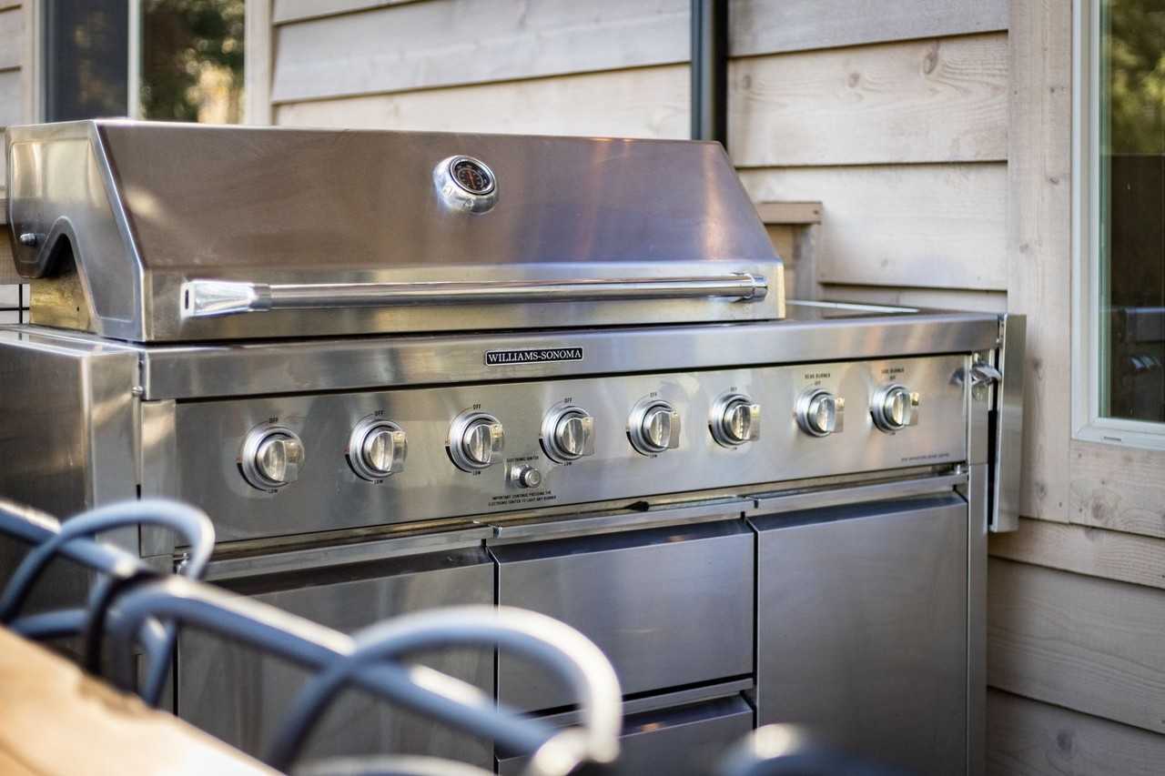 7003 Lewis Ave - Photo 3 of 45