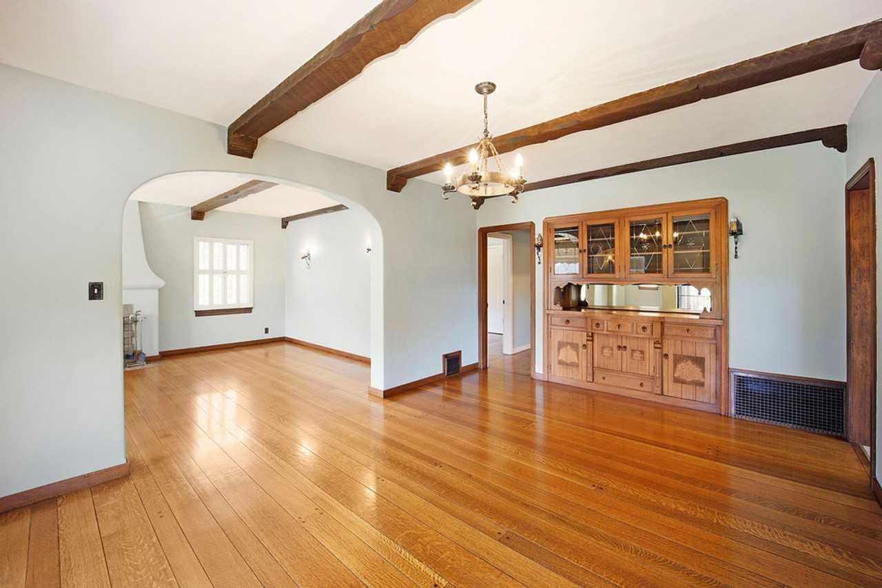 538 Prince St - Photo 3 of 20