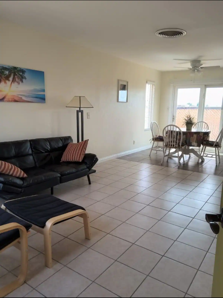 8247 Redwood Blvd - Photo 6 of 18