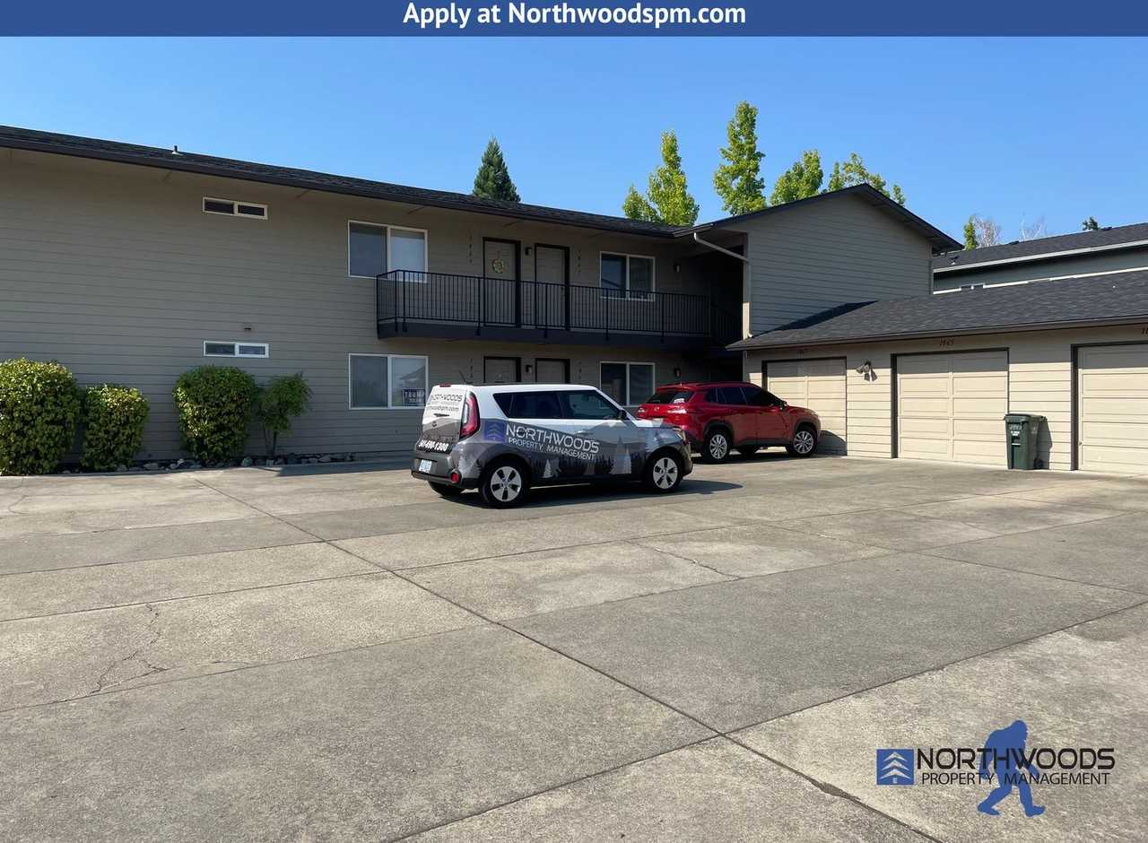 1865 Kellenbeck Ave - Photo 3 of 20