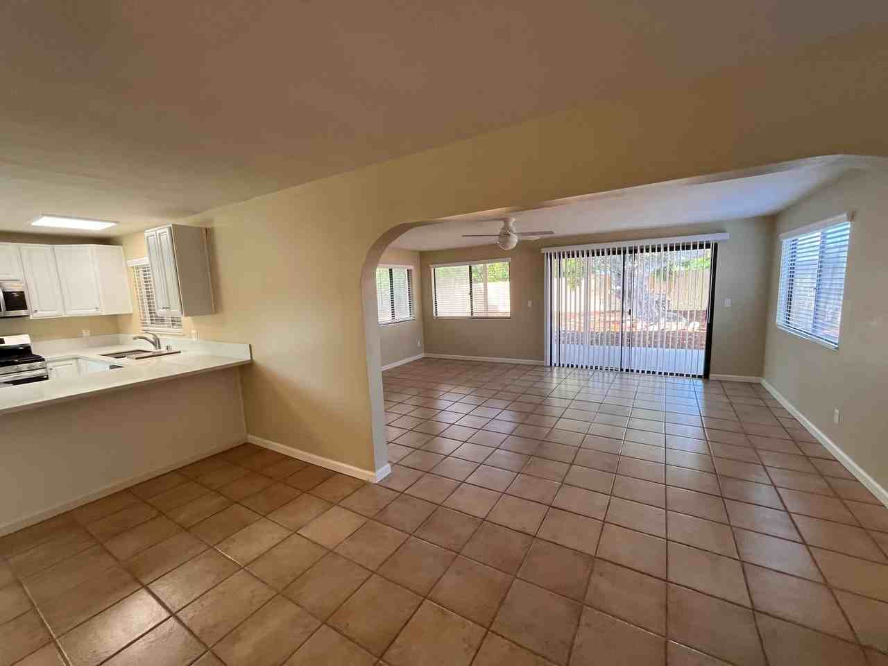 4666 Monongahela St - Photo 6 of 13
