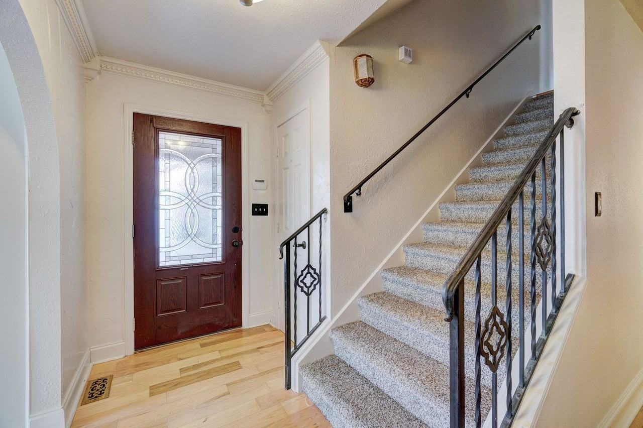 4724 Nw 76th St - Photo 3 of 32