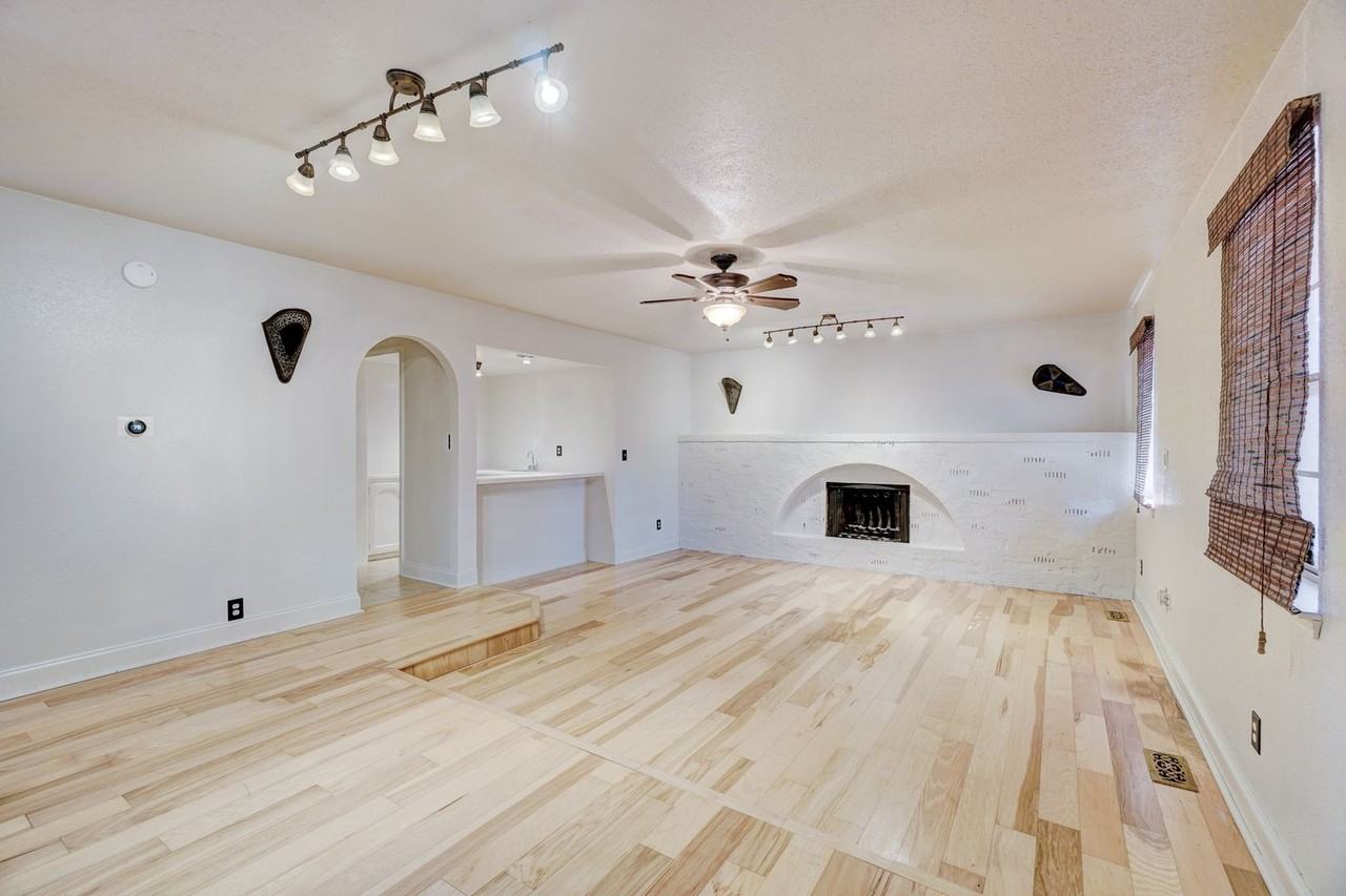 4724 Nw 76th St - Photo 6 of 32