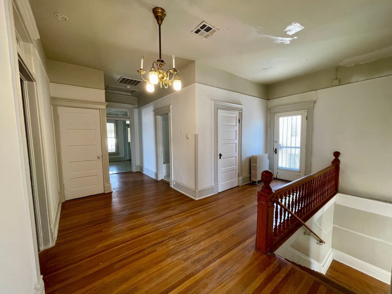 901 E Rio Grande Ave - Photo 3 of 9