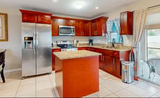 841 Sw 16th Ter - Photo 1 of 1