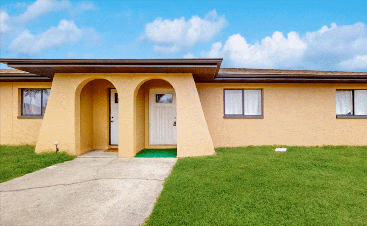 841 Sw 16th Ter - Photo 2 of 11