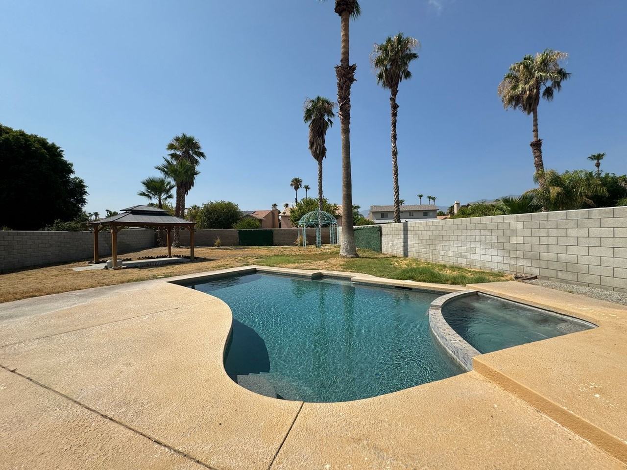 68745 Tachevah Dr - Photo 2 of 39