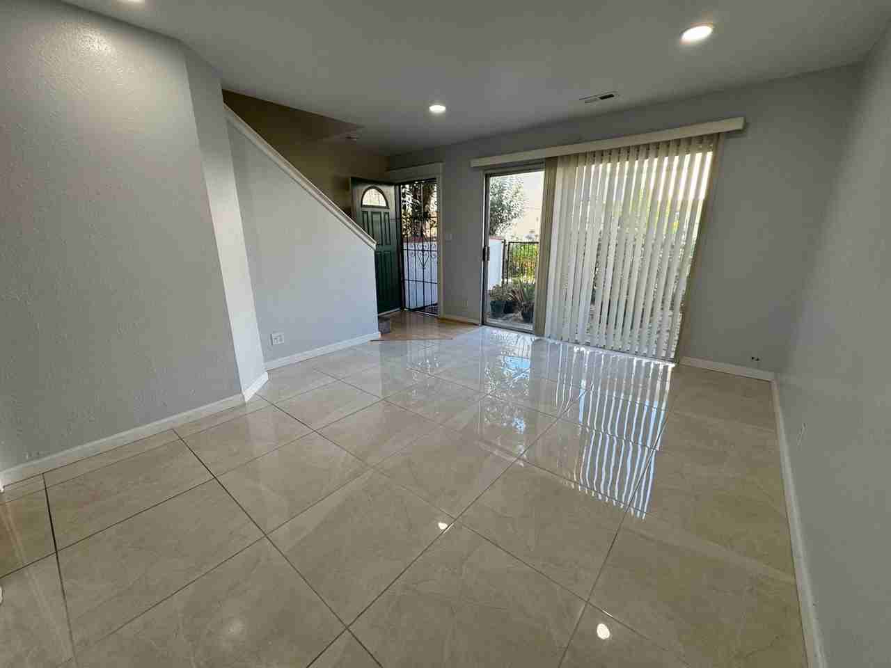 4428 Viejo Way - Photo 4 of 38