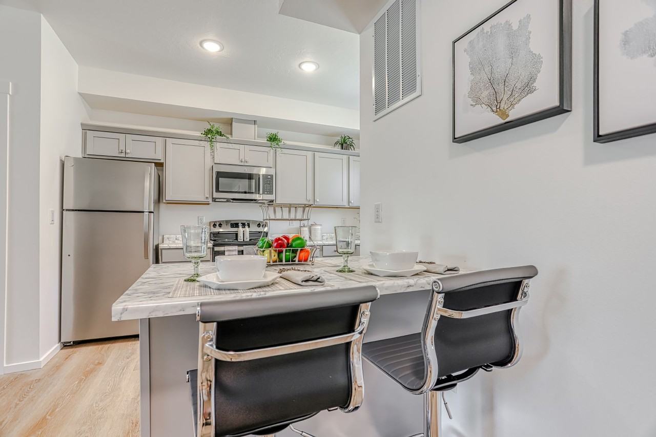 Ridgecrest Apartments - Photo 4 of 22