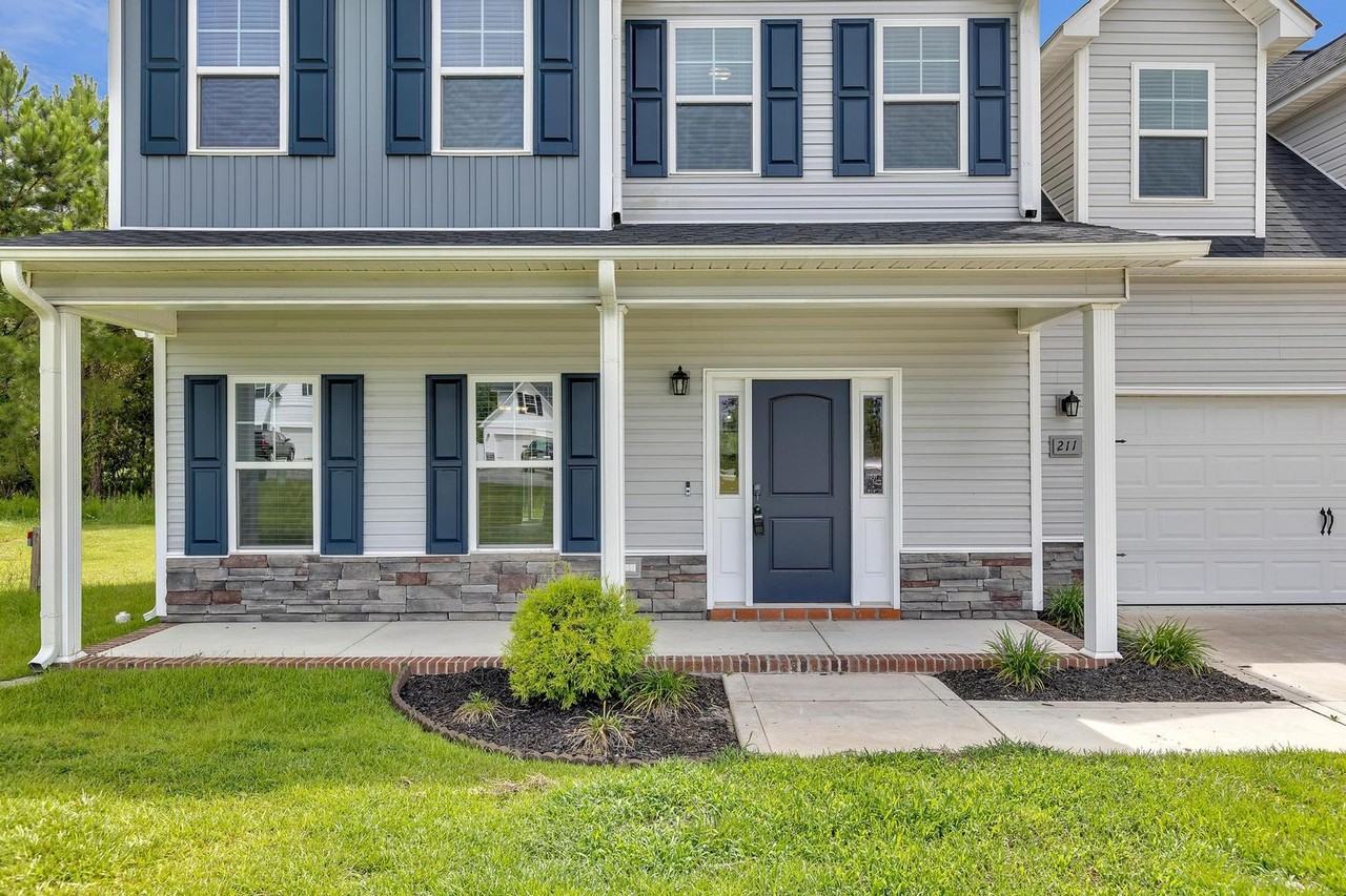 211 Purple Martin Dr - Photo 2 of 20