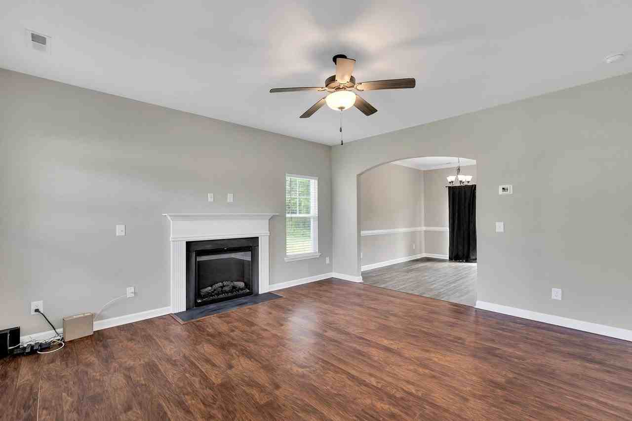 211 Purple Martin Dr - Photo 4 of 20