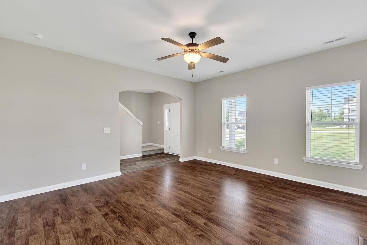 211 Purple Martin Dr - Photo 5 of 20