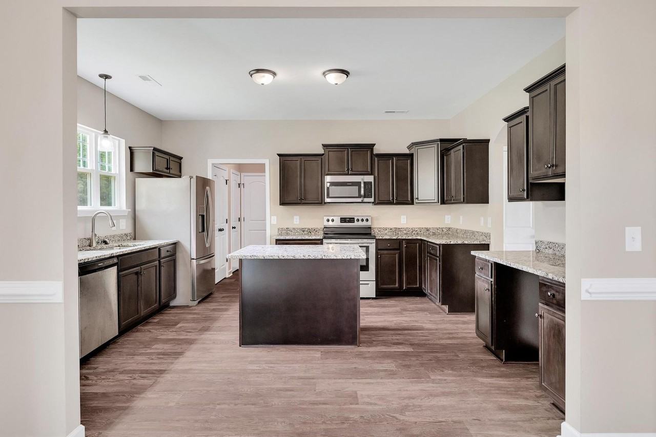 211 Purple Martin Dr - Photo 7 of 20