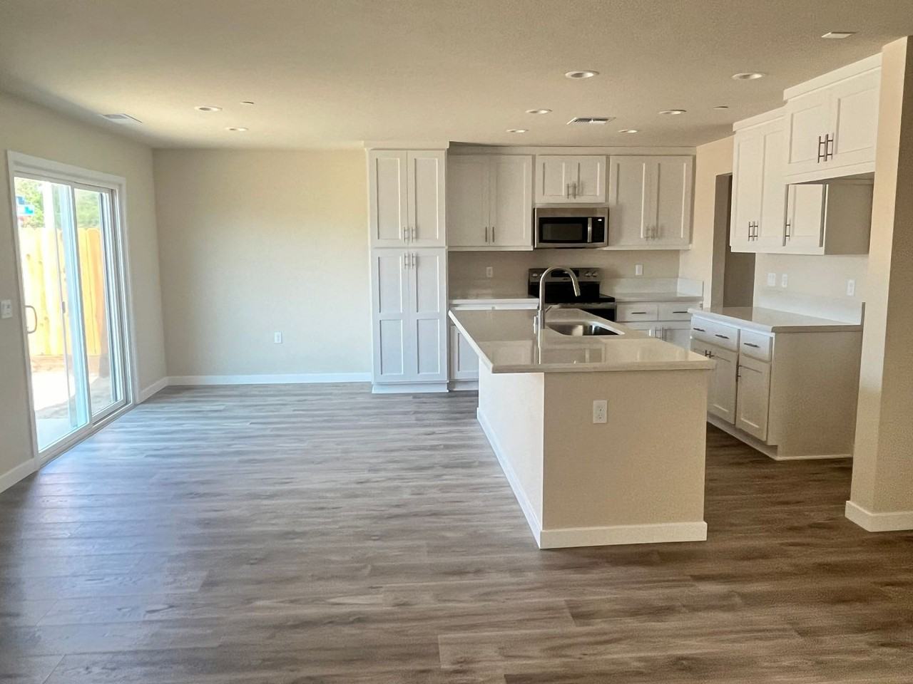 1208 Impression St - Photo 2 of 10