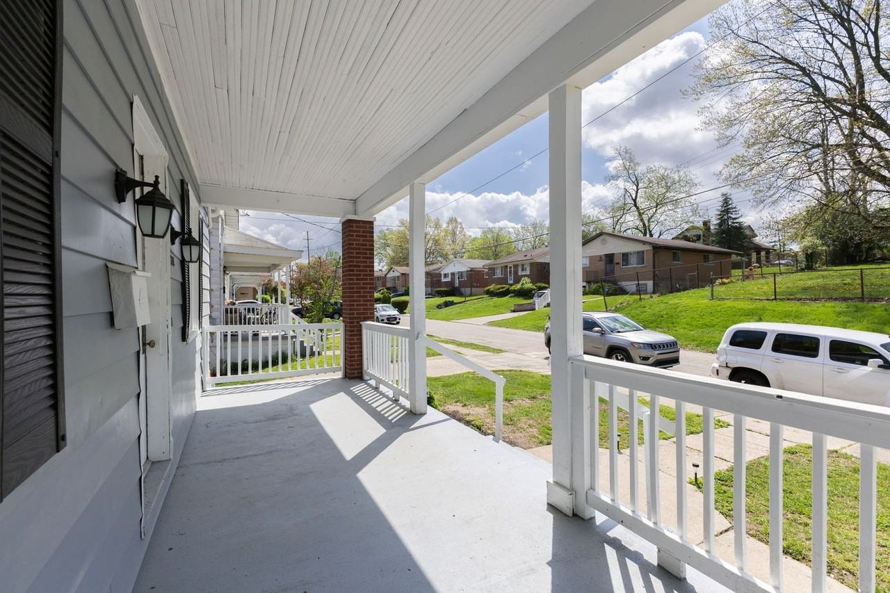 3642 W Liberty St - Photo 3 of 23