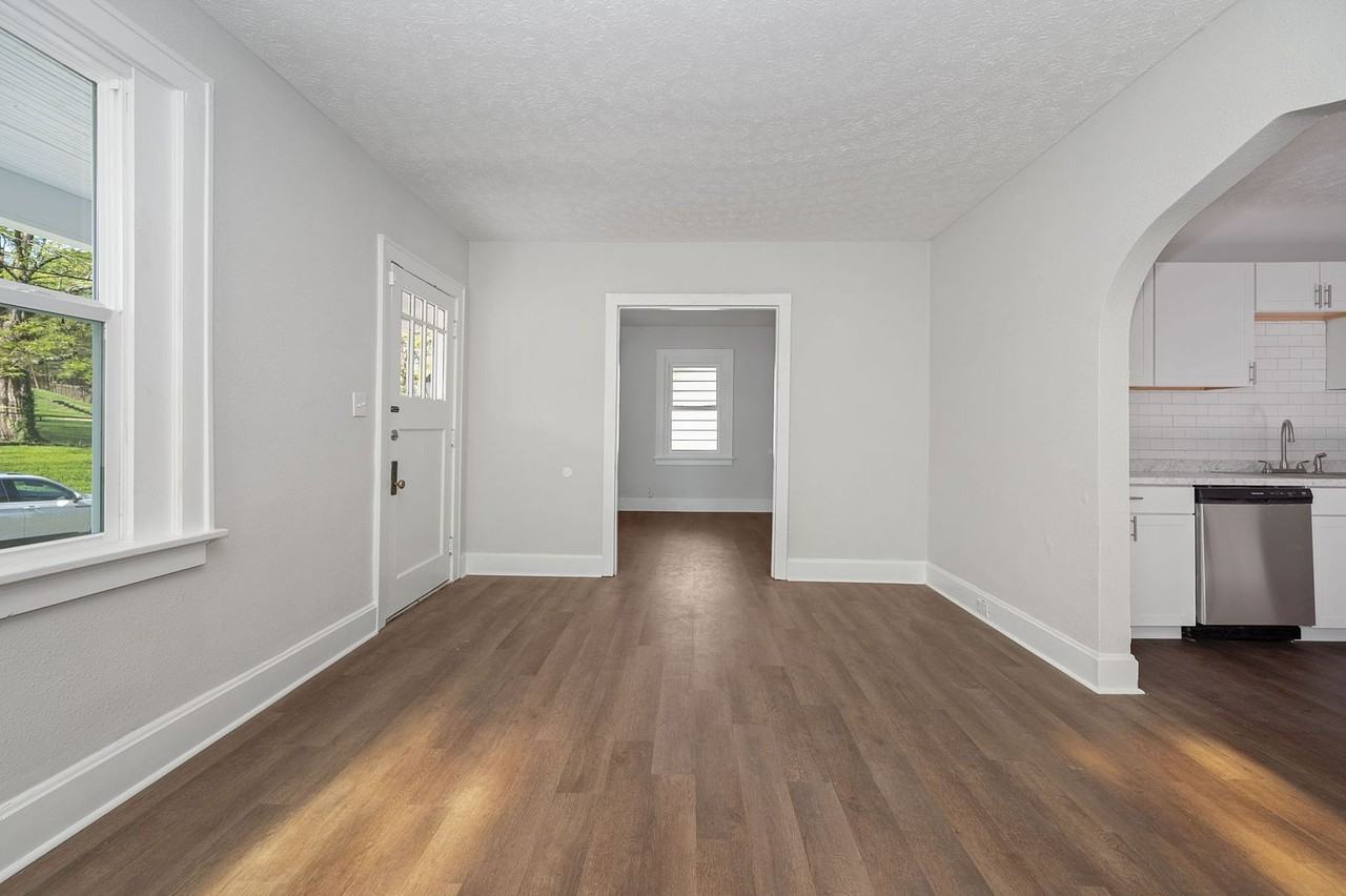 3642 W Liberty St - Photo 6 of 23