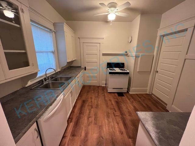 1615 Se 33rd Ave - Photo 7 of 14