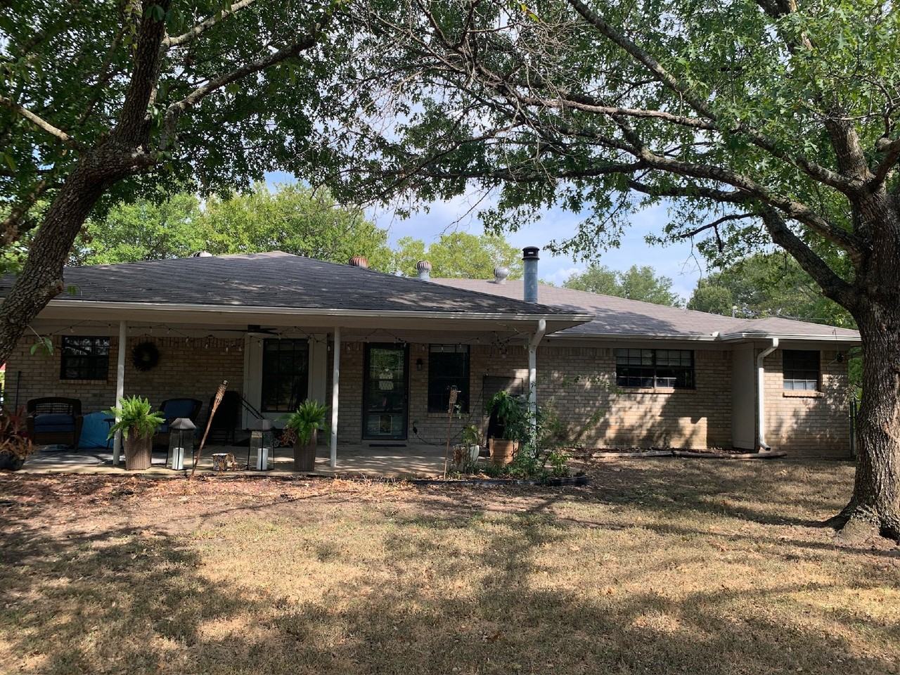 104 York Dr - Photo 3 of 10