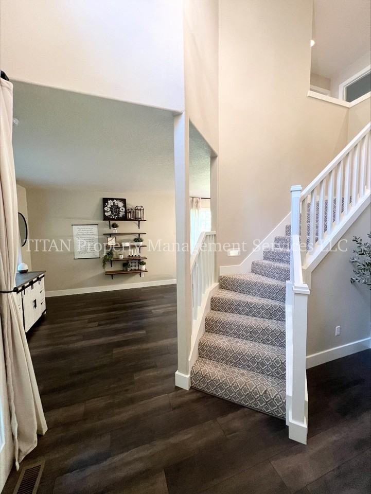 18389 S Winnifred Ave - Photo 3 of 23