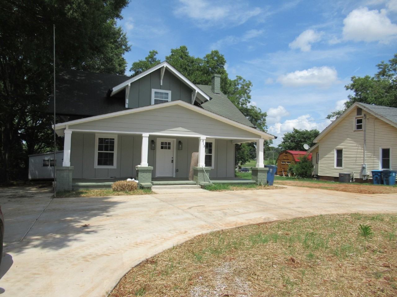 313 E Main St - Photo 2 of 22