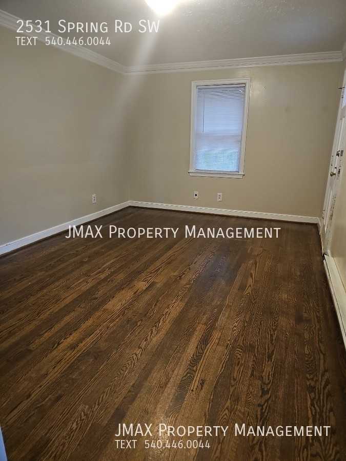 2531 Spring Rd Sw - Photo 2 of 15