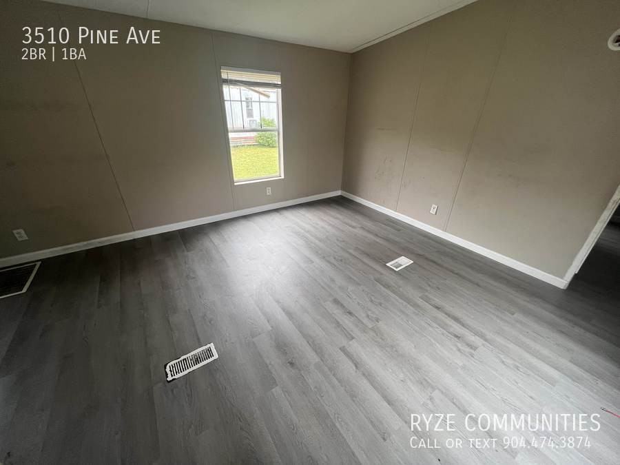 3510 Pine Ave - Photo 3 of 9