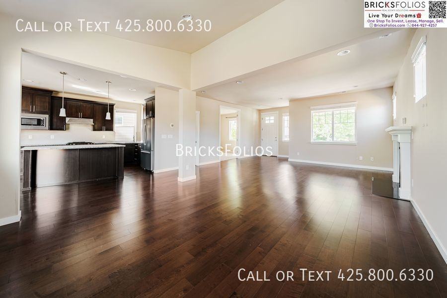 10626 Eastridge Dr Ne - Photo 3 of 36